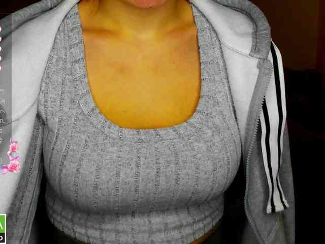 AminaBeatris13 webcam