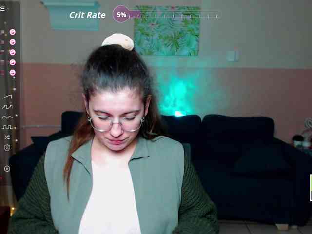 AminaBeatris13 webcam