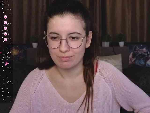 AminaBeatris13 webcam