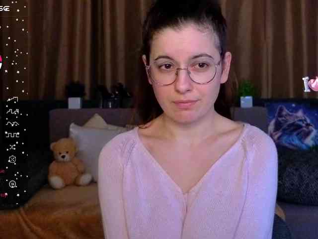 AminaBeatris13 webcam