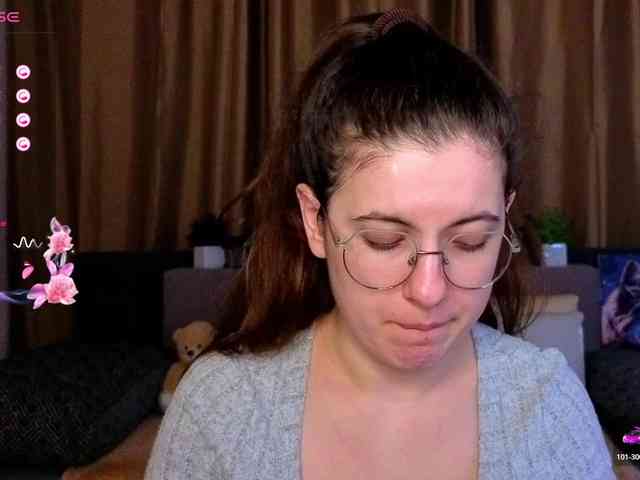 AminaBeatris13 webcam