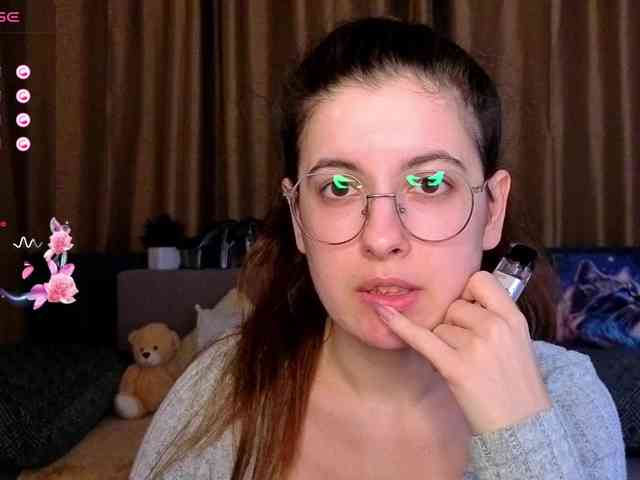 AminaBeatris13 webcam