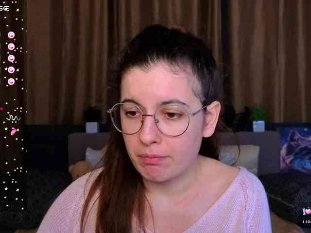 AminaBeatris13 webcam