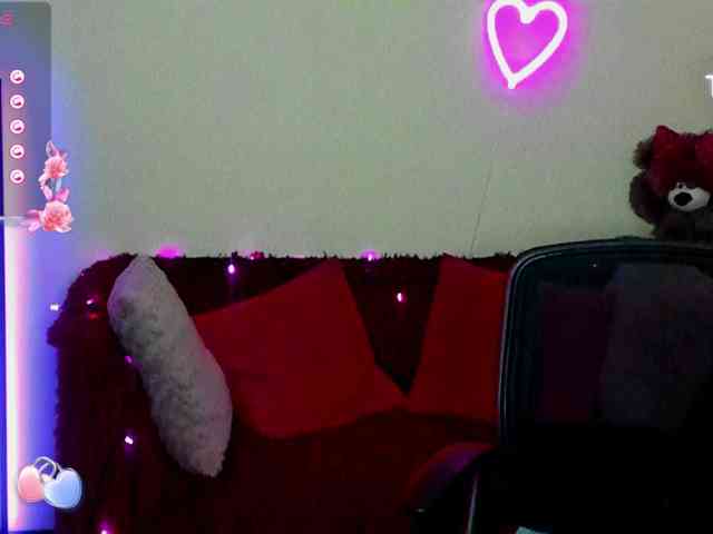 AminaBeatris13 webcam