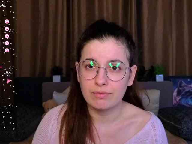 AminaBeatris13 webcam