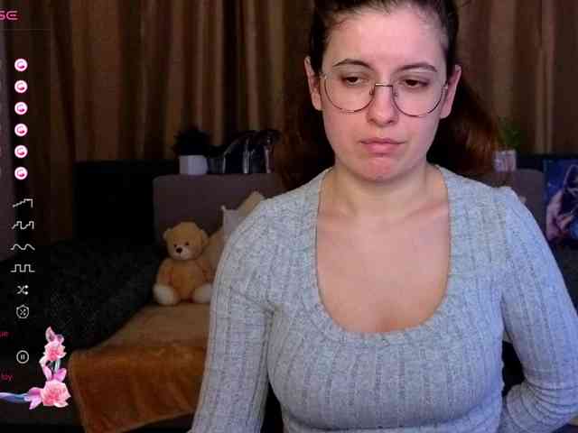 AminaBeatris13 webcam