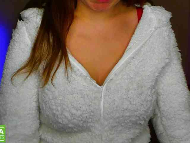 AminaBeatris13 webcam