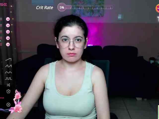AminaBeatris13 webcam