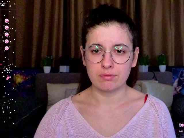 AminaBeatris13 webcam