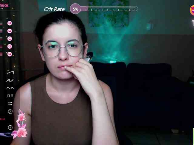 AminaBeatris13 webcam
