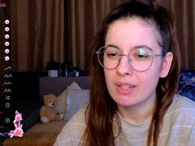 AminaBeatris13 webcam