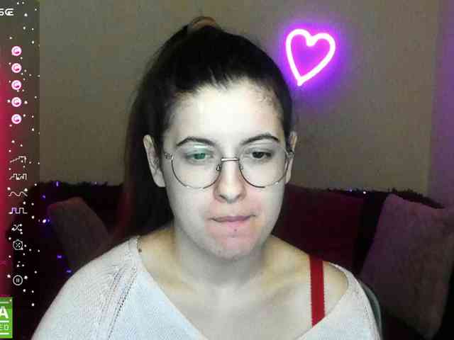 AminaBeatris13 webcam