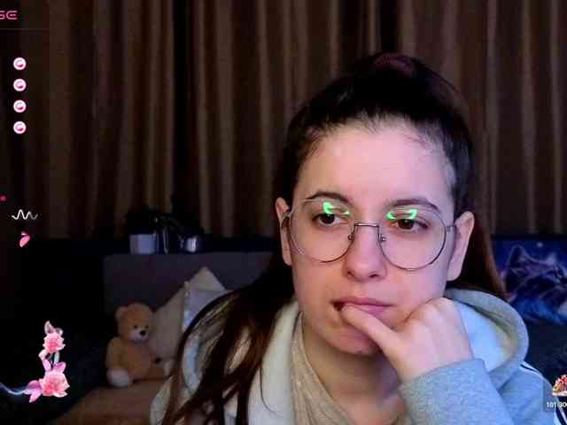 AminaBeatris13 webcam