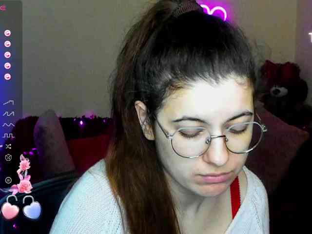 AminaBeatris13 webcam