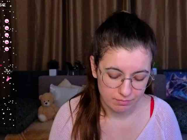 AminaBeatris13 webcam