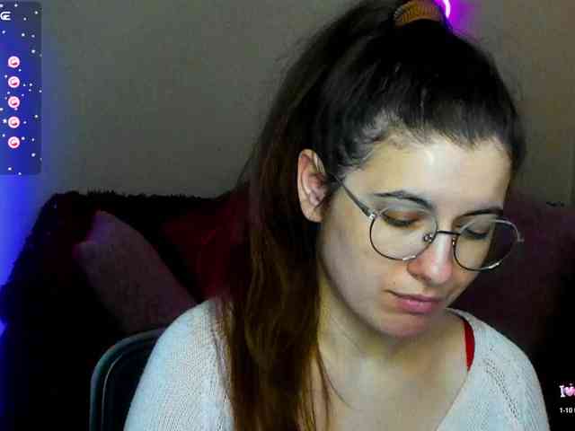 AminaBeatris13 webcam