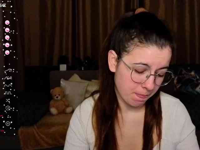 AminaBeatris13 webcam