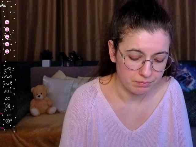 AminaBeatris13 webcam