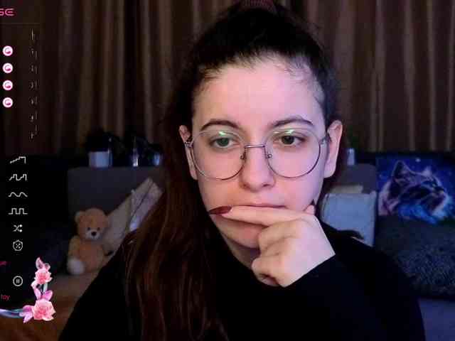 AminaBeatris13 webcam