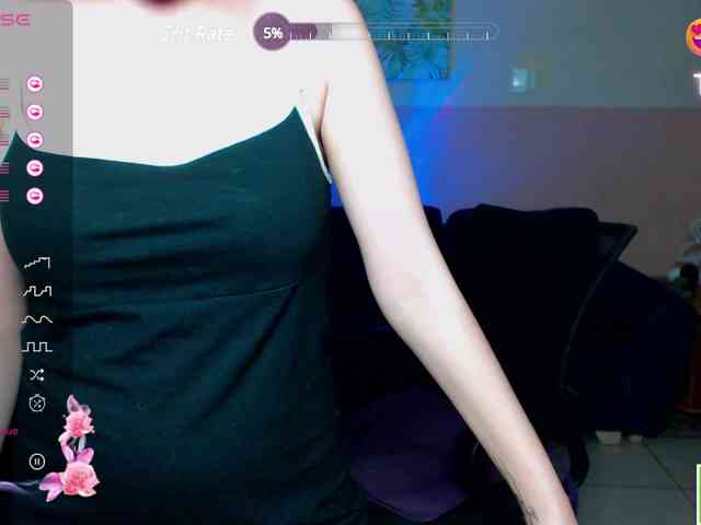 AminaBeatris13 webcam