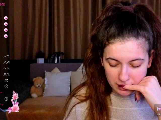 AminaBeatris13 webcam