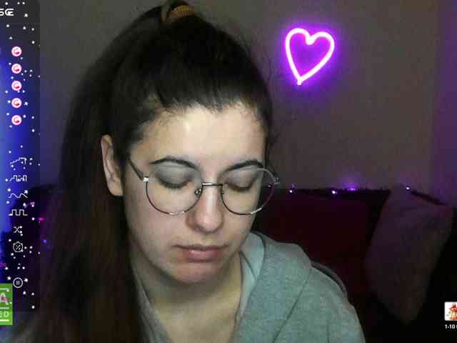 AminaBeatris13 webcam