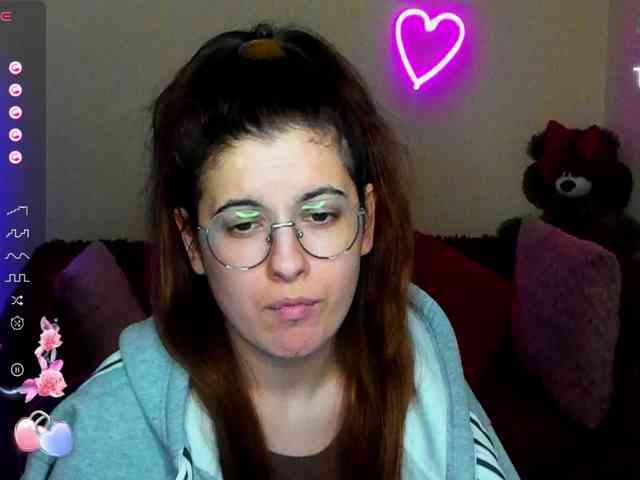 AminaBeatris13 webcam