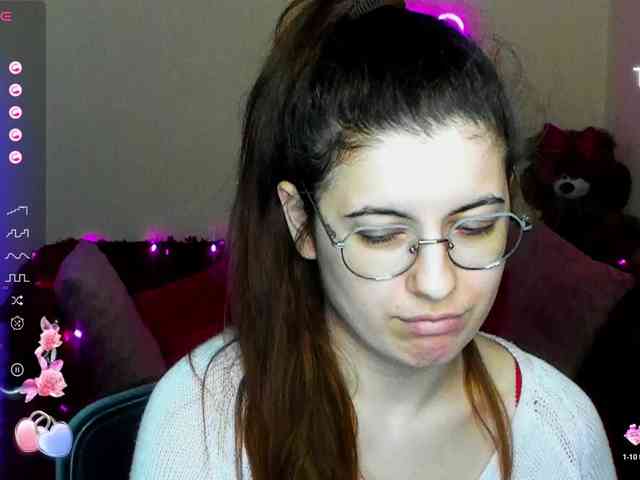 AminaBeatris13 webcam