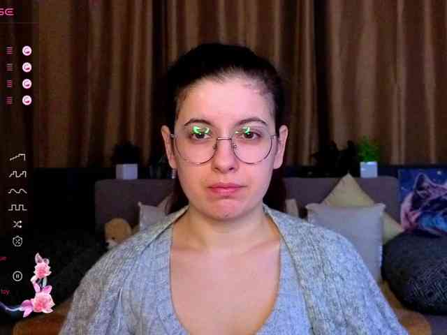 AminaBeatris13 webcam