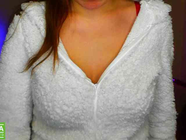 AminaBeatris13 webcam