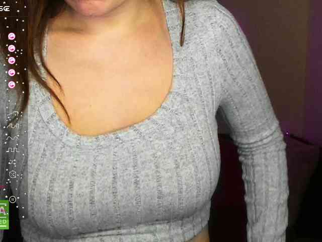 AminaBeatris13 webcam