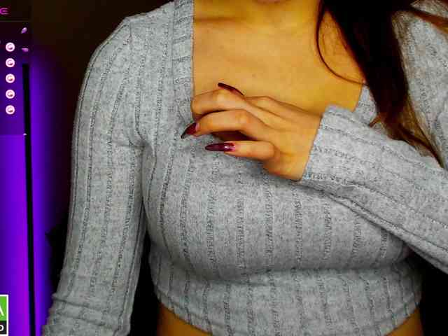 AminaBeatris13 webcam