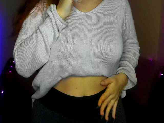 AminaBeatris13 webcam