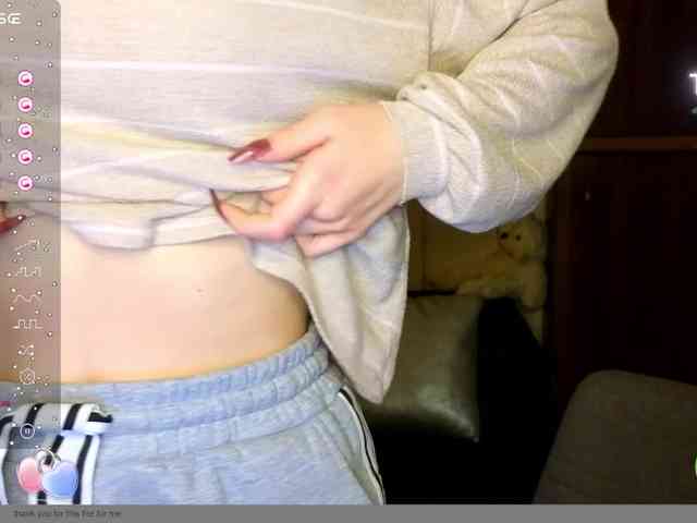 AminaBeatris13 webcam