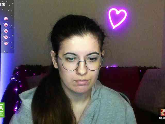 AminaBeatris13 webcam