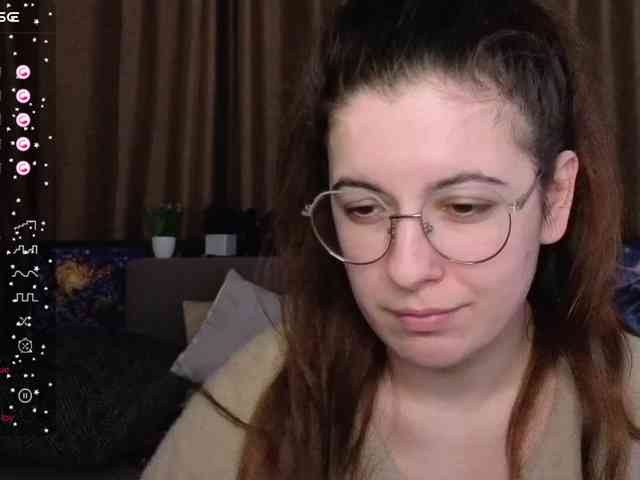 AminaBeatris13 webcam