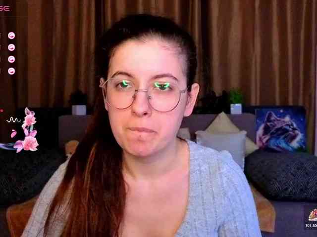 AminaBeatris13 webcam