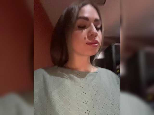 Poli999's BongaCams show and profile