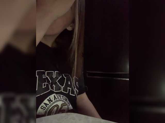 Poli999's BongaCams show and profile