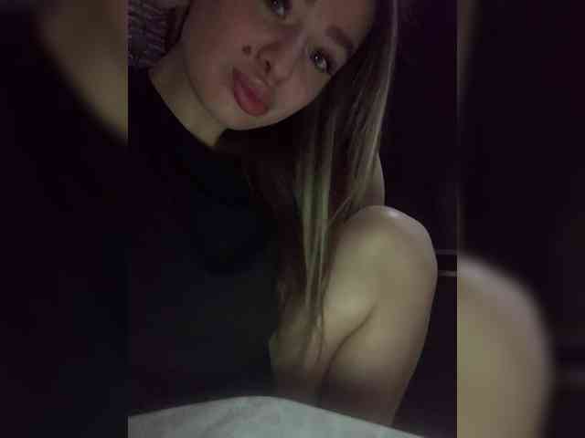 Poli999 Live Webcam on BongaCams