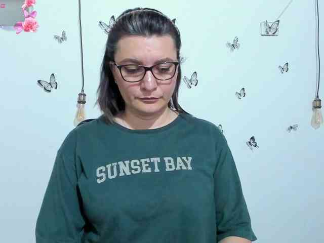 Amie-Adams82 webcam