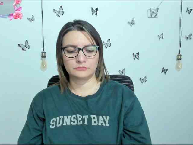 Amie-Adams82 webcam
