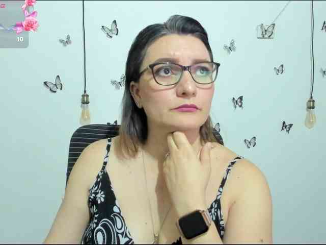 Amie-Adams82 webcam