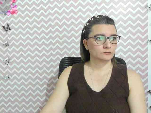 Amie-Adams82 webcam