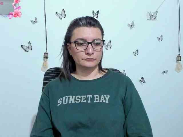 Amie-Adams82 webcam