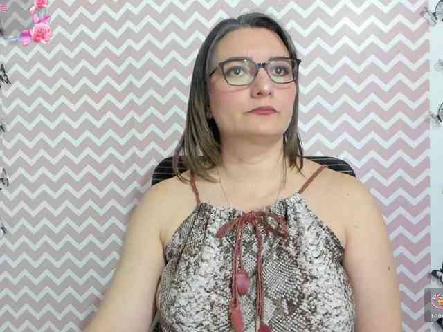 Amie-Adams82 webcam