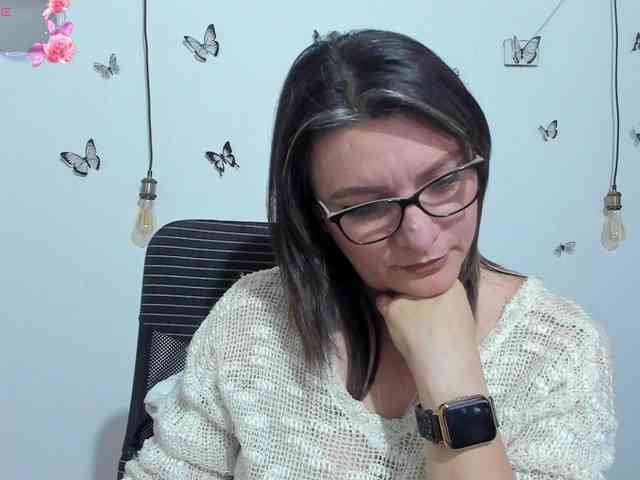 Amie-Adams82 webcam