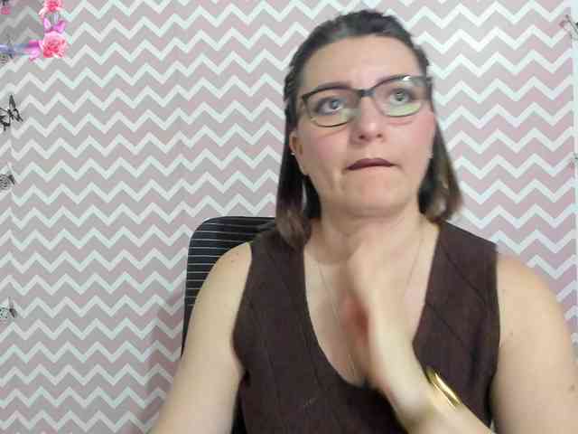 Amie-Adams82 webcam