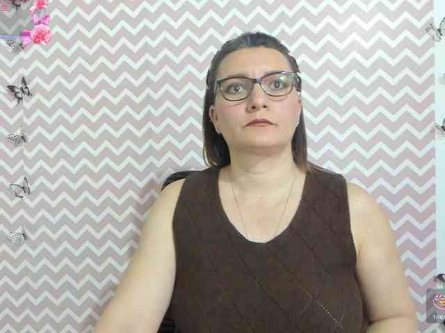 Amie-Adams82 webcam