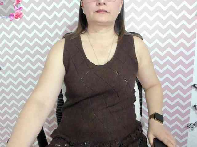 Amie-Adams82 webcam